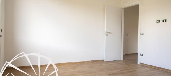 3 rooms Apartment in Agliana, Italy No. 64044 14