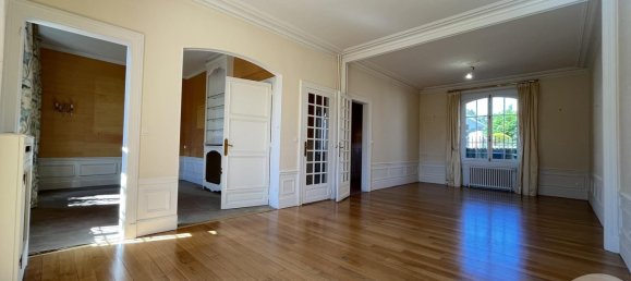 6 bedrooms House in Chartres, France No. 99369 9