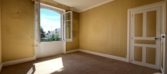 6 bedrooms House in Chartres, France No. 99369 28