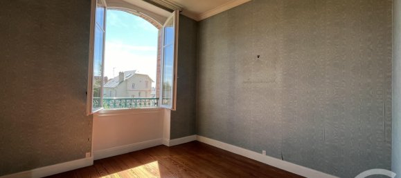 6 bedrooms House in Chartres, France No. 99369 32