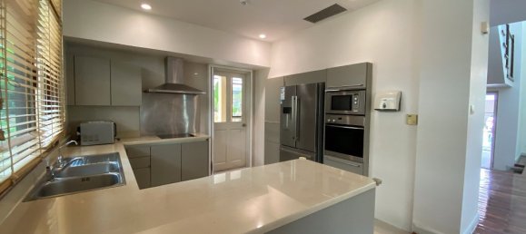 4 bedrooms Cafe / restaurant in Bangkok, Thailand No. 6656 14