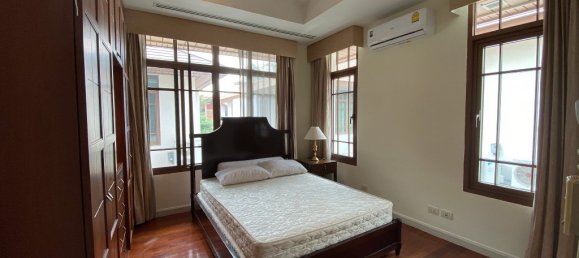 4 bedrooms Cafe / restaurant in Bangkok, Thailand No. 6656 11