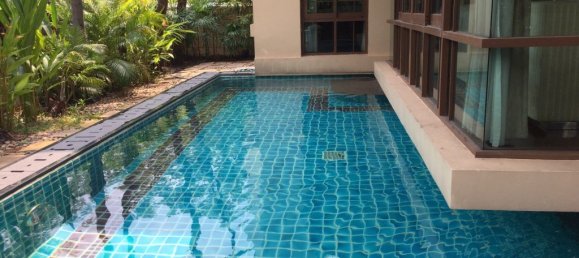 4 bedrooms Cafe / restaurant in Bangkok, Thailand No. 6656 2