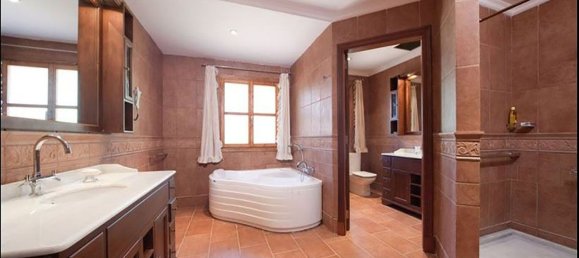 84 bedrooms House in Mallorca, Spain No. 156763 11