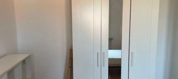 4 bedrooms Apartment in Parma, Italy No. 370879 3