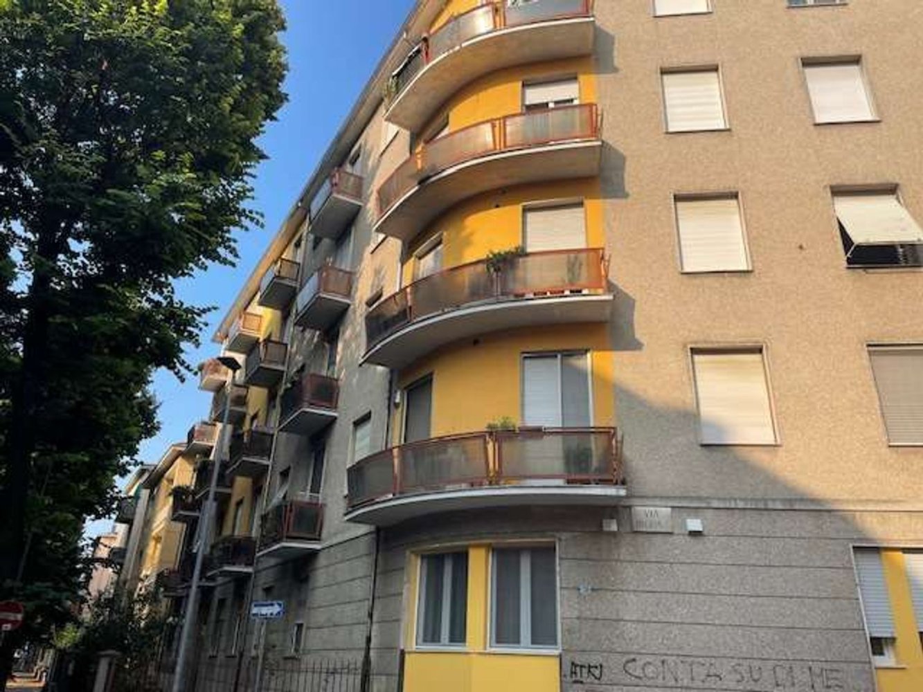 4 bedrooms Apartment in Parma, Italy No. 370879