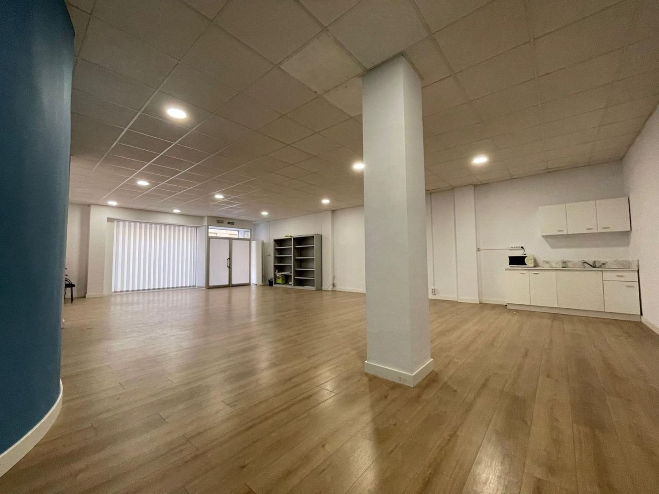 Propiedad comercial en Alicante, Spain 231 m² No. 30591