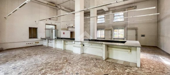 Склад 3030м² в Кремона, Италия № 106525 28