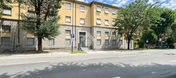 Склад 3030м² в Кремона, Италия № 106525 37