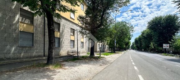 Склад 3030м² в Кремона, Италия № 106525 6