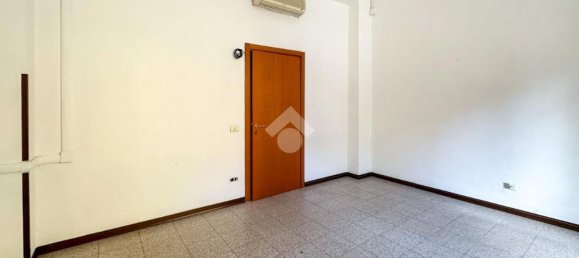 Склад 3030м² в Кремона, Италия № 106525 34