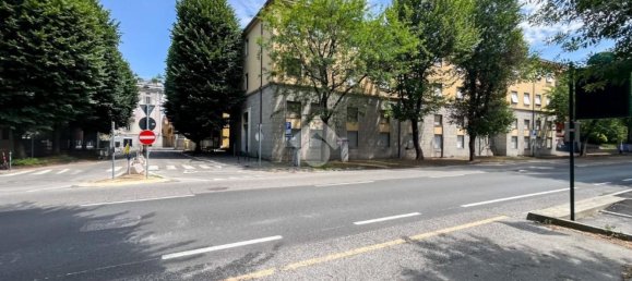 Склад 3030м² в Кремона, Италия № 106525 30