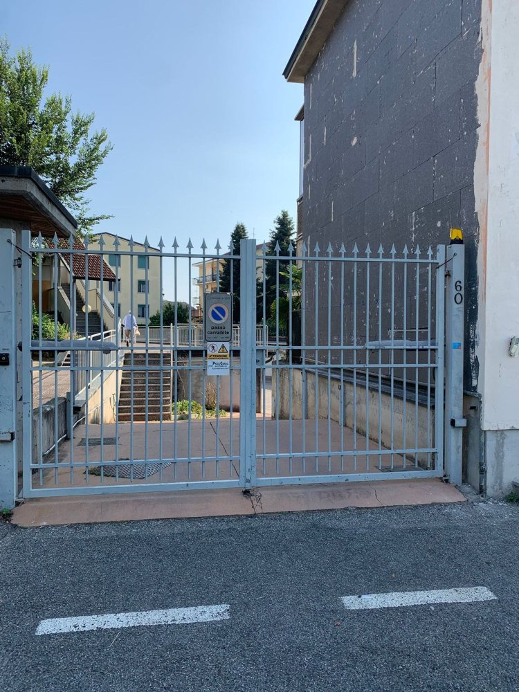 Garaje en Lodi, Italy 24 m² No. 254672
