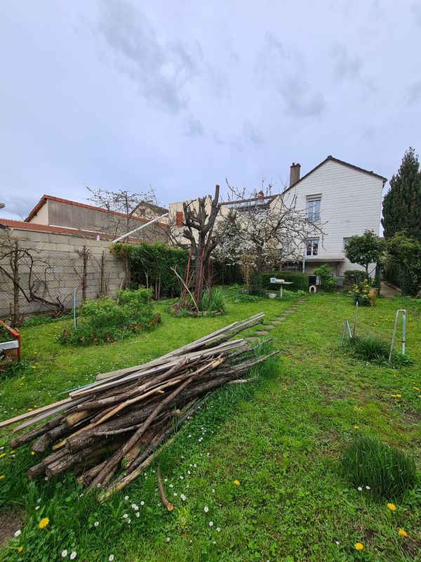 2 bedrooms House in Dugny, France No. 180869