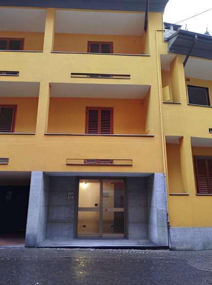 2-salle Appartement à Voghera, Italy No. 95484