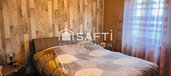 4 bedrooms House in Mennevret, France No. 39021 13