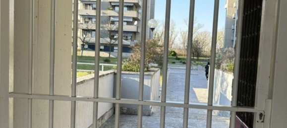 Apartamento de 3 habitaciónes en Rho, Italy No. 331520 2