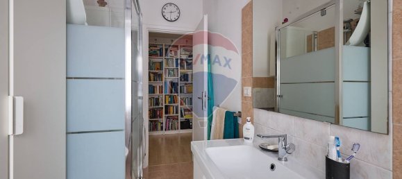 2 bedrooms Apartment in Rome, Italy No. 326720 10