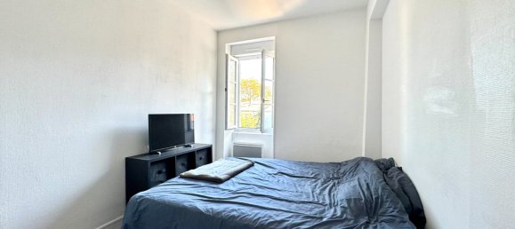 Apartamento de 1 dormitorio en La Rochelle, France No. 103168 3