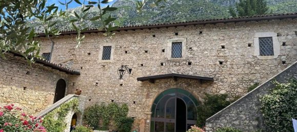 Дом с 7 спальнями в Пачентро, Италия № 358873 16