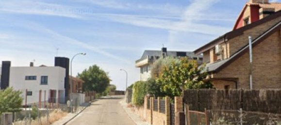  Land in El Molar, Spain No. 135730 6