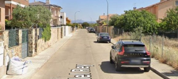  Land in El Molar, Spain No. 135730 5