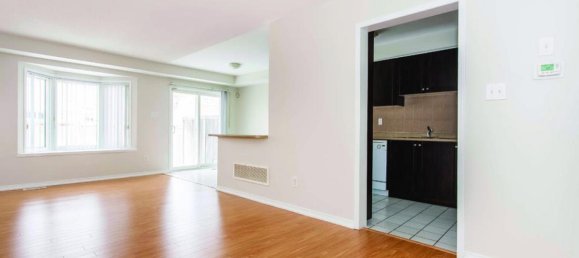 3 bedrooms House in Mississauga, Canada No. 85 2