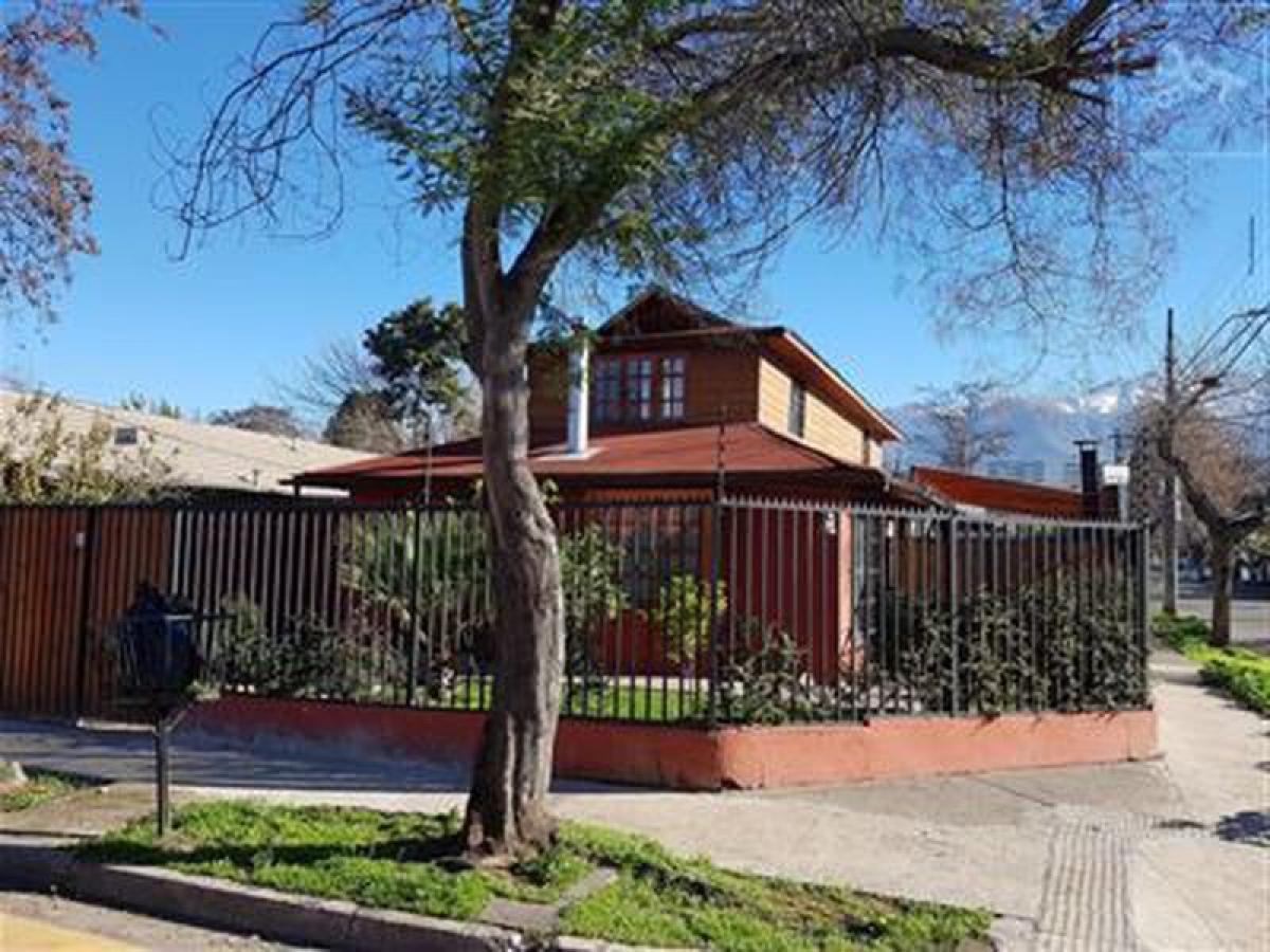 5 bedrooms House in Santiago, Chile No. 1974