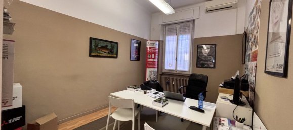 Gewerbliche Immobilie in Corsico, Italy 34m², Nr. 141625 10