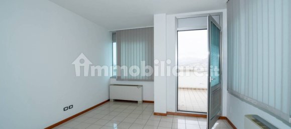 Oficina de 5 habitaciónes en Osimo, Italy No. 118653 15