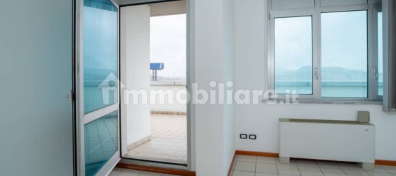 Oficina de 5 habitaciónes en Osimo, Italy No. 118653 14