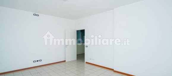 Oficina de 5 habitaciónes en Osimo, Italy No. 118653 13