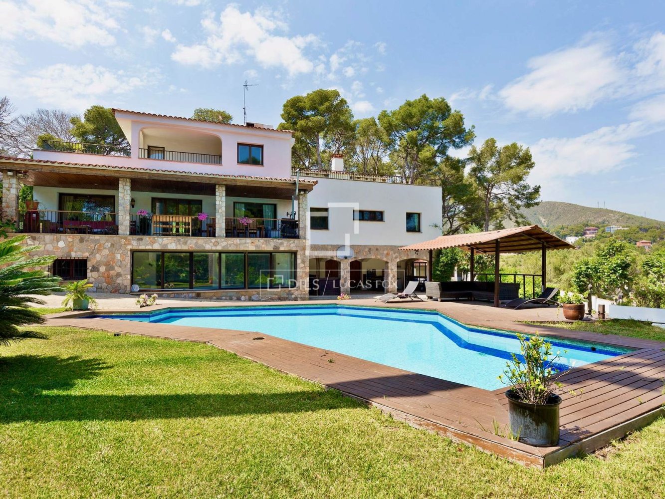 6 bedrooms Villa in Castelldefels, Spain No. 352558