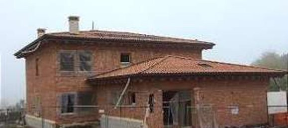 228m² Building in Marostica, Italy No. 376887 2