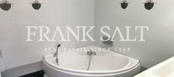 3 bedrooms Villa in Pembroke, Malta No. 6517 16