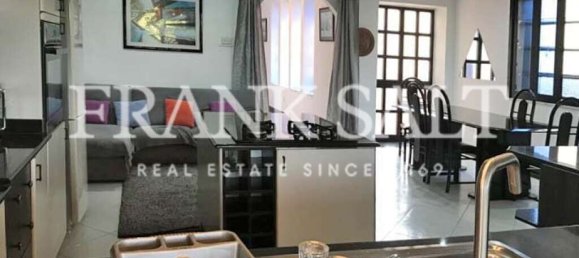 3 bedrooms Villa in Pembroke, Malta No. 6517 2