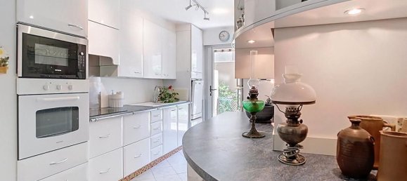 2 bedrooms Apartment in Saint-Raphael, France No. 279600 5