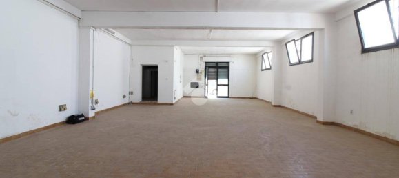 159m² Commercial property in Brindisi, Italy No. 87081 7