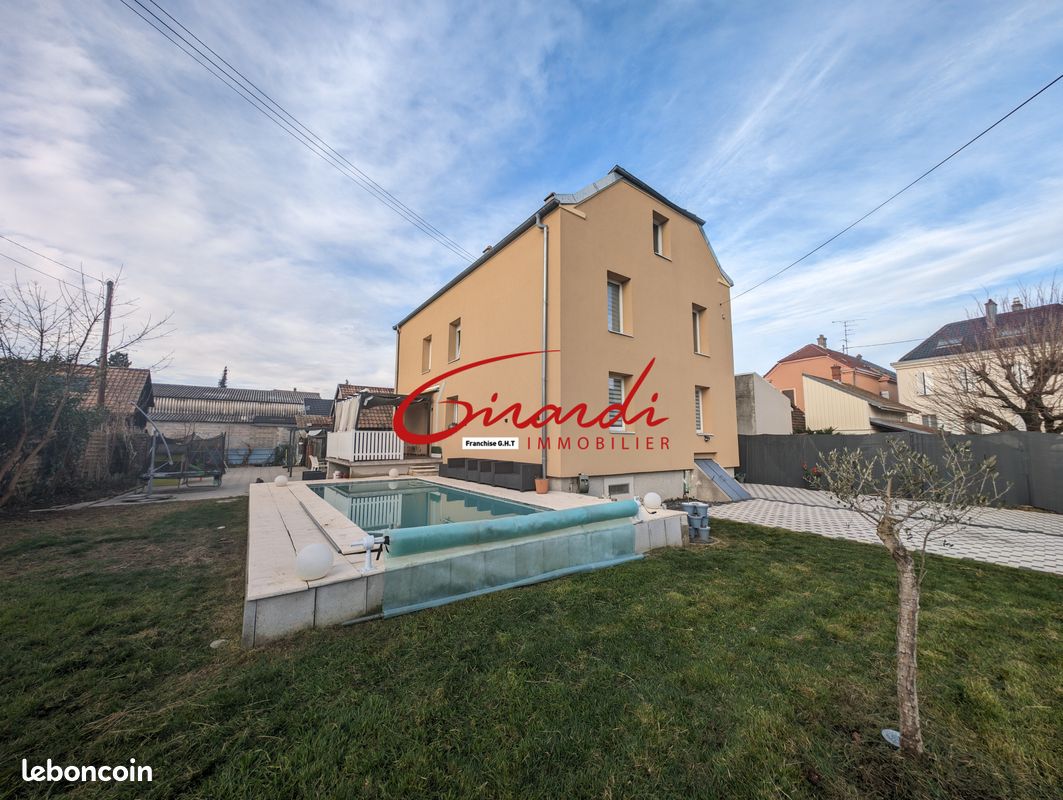 4 غرف نوم منزل في Pfastatt, France رقم 74240