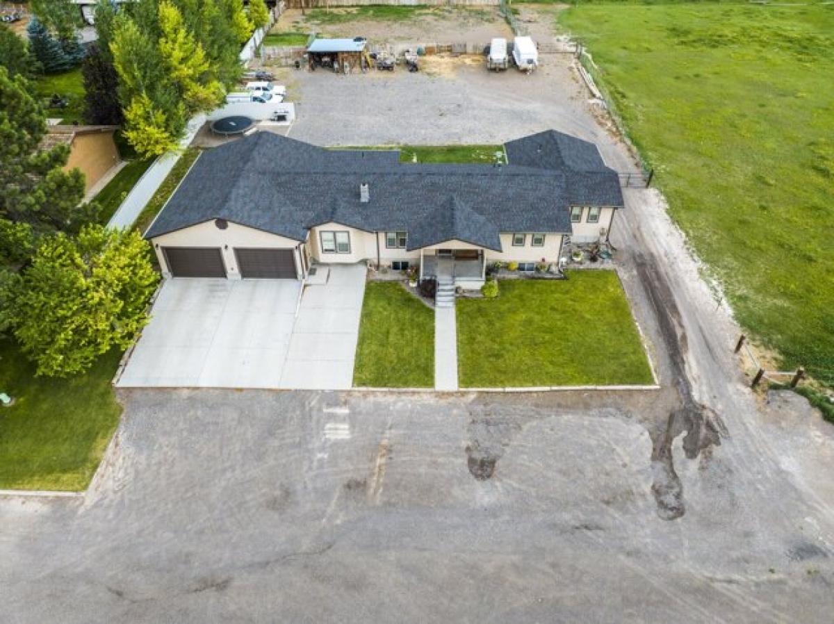 4 غرف نوم منزل في Loa, USA رقم 400043