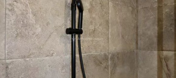 5 bedrooms House in Les Hermites, France No. 84121 16