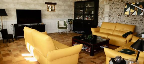 5 bedrooms House in Les Hermites, France No. 84121 11