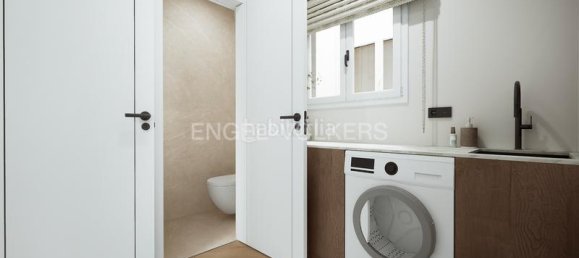 4 bedrooms Apartment in Barcelona, Spain No. 138969 22