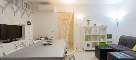 4 rooms Apartment in Massa, Italy No. 261565 3