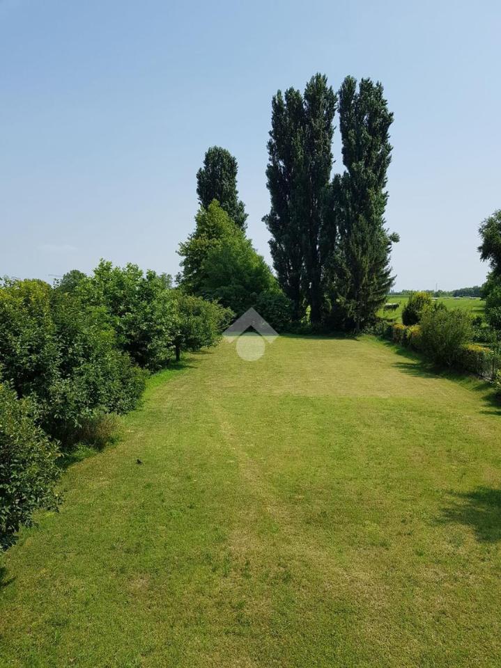 Grundstück in Vigasio, Italy 1173m², Nr. 232639