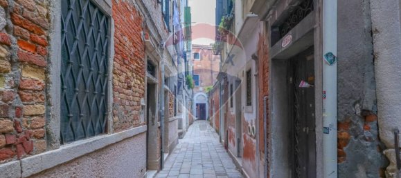 2 bedrooms Apartment in Venice, Italy No. 362034 14