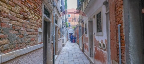 2 bedrooms Apartment in Venice, Italy No. 362034 13