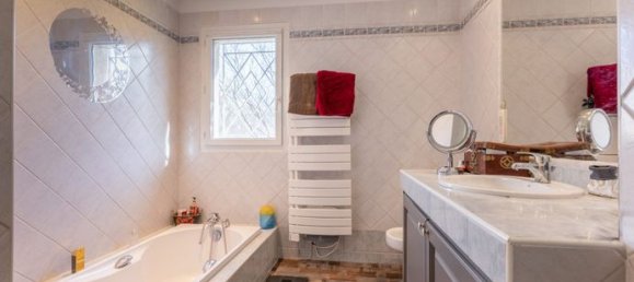 Casa de 4 dormitorios en Le Fauga, France No. 289140 9