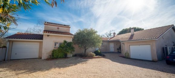 Casa de 4 dormitorios en Le Fauga, France No. 289140 2