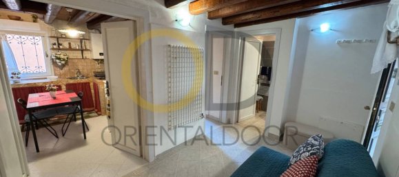 1 bedroom Apartment in Venice, Italy No. 304257 3